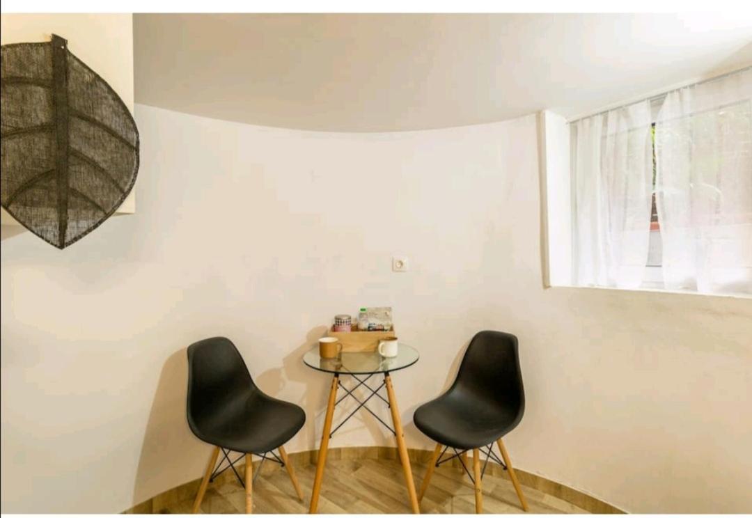 Acropolis Elegant Maisonette By Lodgespot 雅典 外观 照片