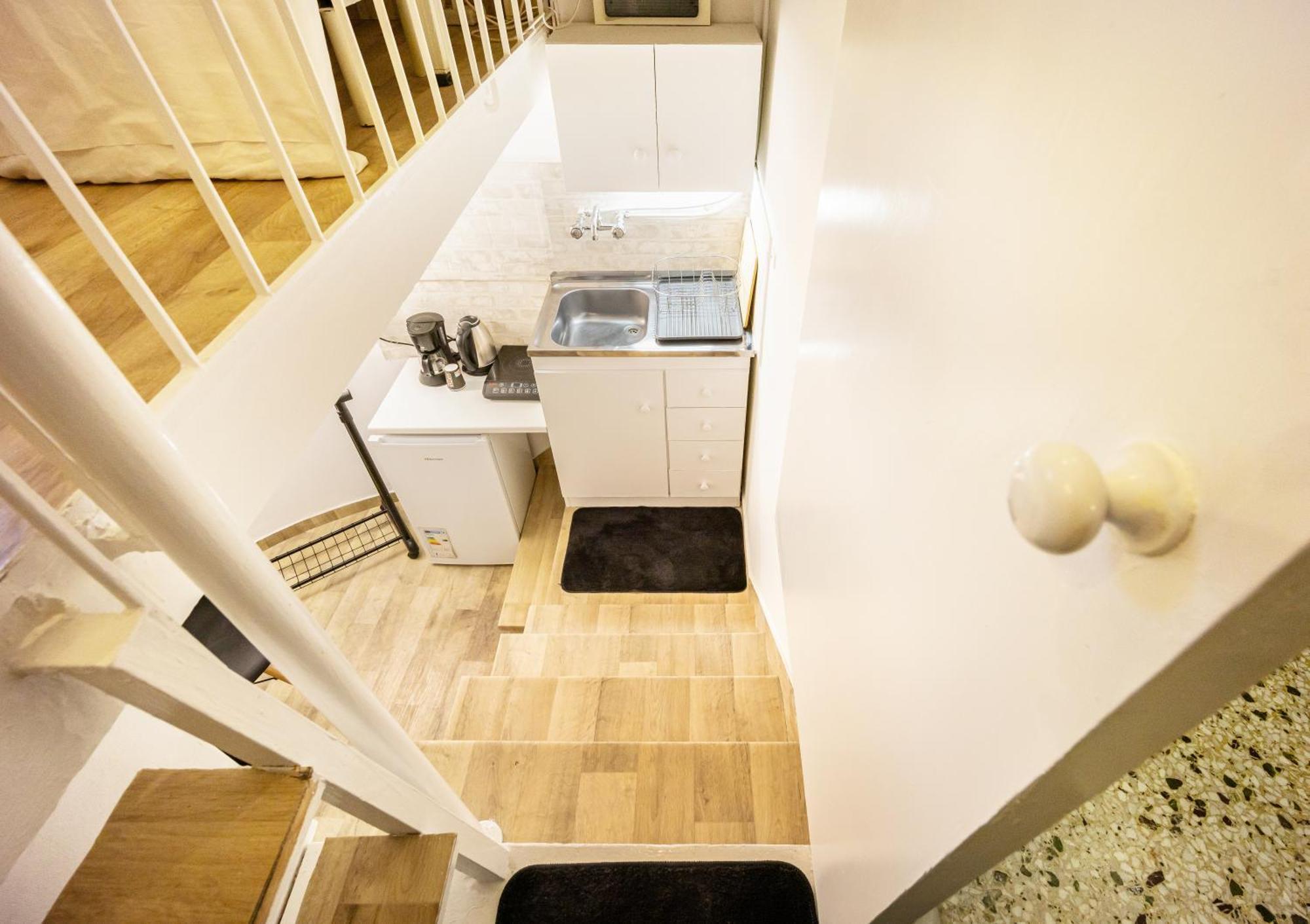 Acropolis Elegant Maisonette By Lodgespot 雅典 外观 照片